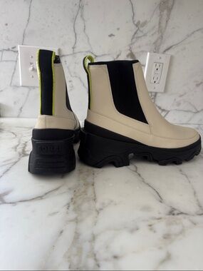 Sorel Cream & Black Chelsea Boot with Neon Trim